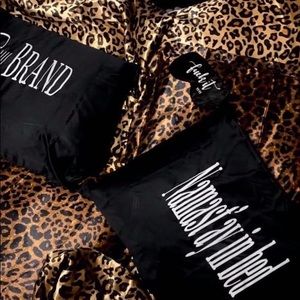 Namast’ay in bed satin pillowcase set